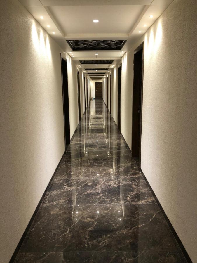 Hotel Circle Inn Ahmedabad Bagian luar foto